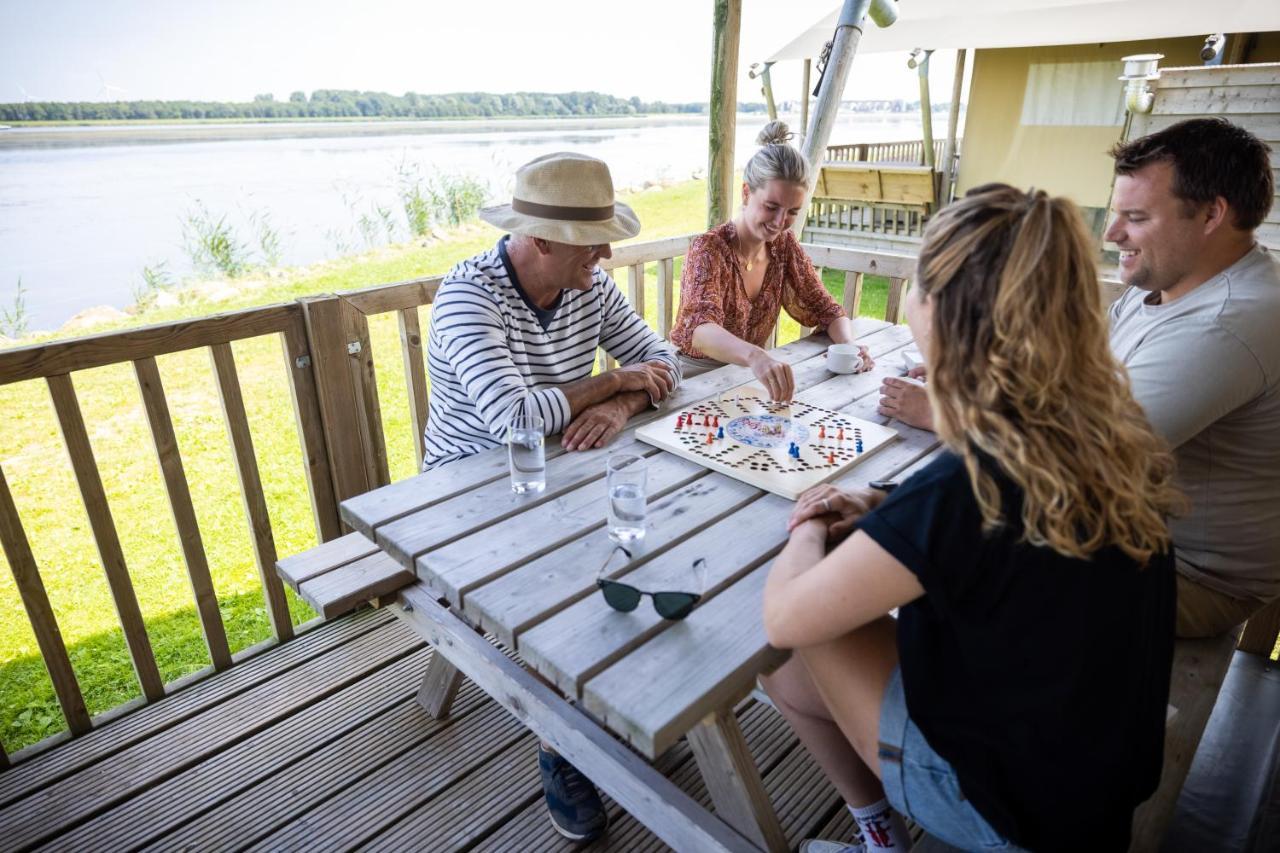 Hotel Jachthaven Nieuwboer Bunschoten Exterior foto